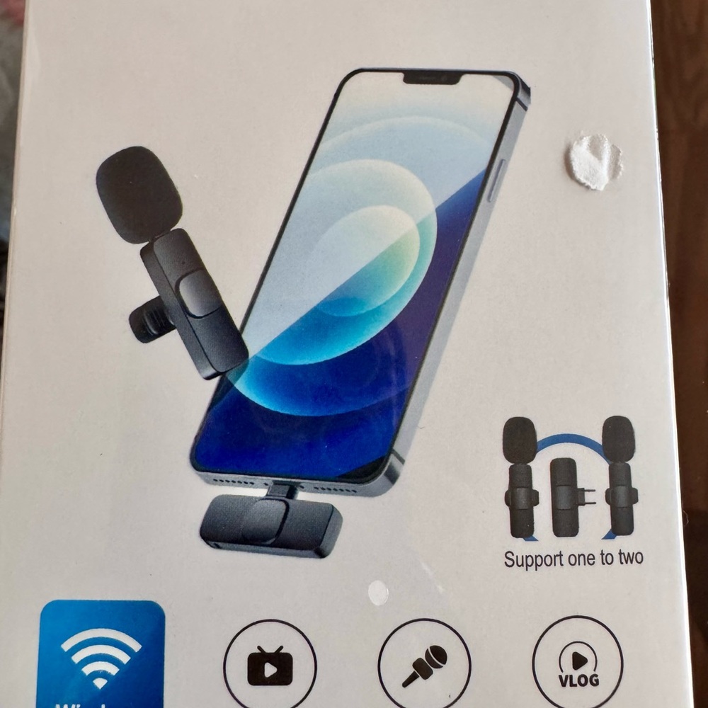 Wireless Lavalier Dual Microphones with Receiver for Smartphones